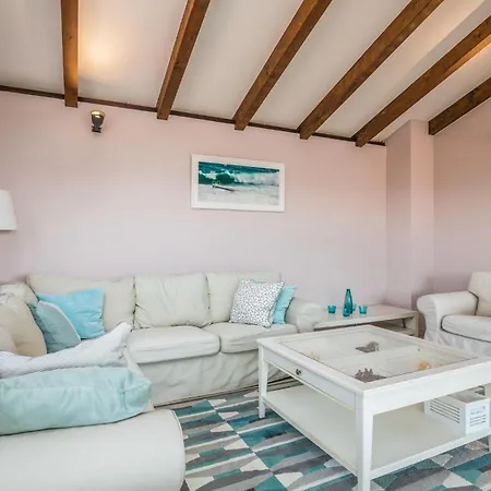 Holiday home 4 Bedroom Cozy In
